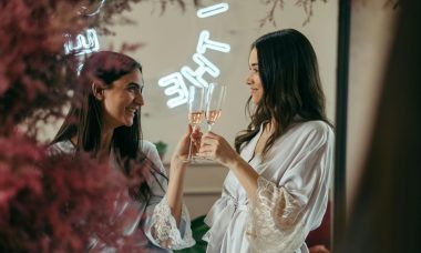 who plans the bridal shower